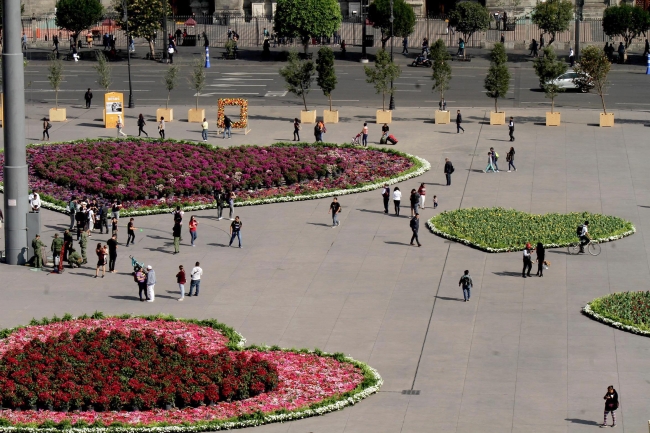 A celebrar el Día del Amor y la Amistad en el Zócalo capitalino