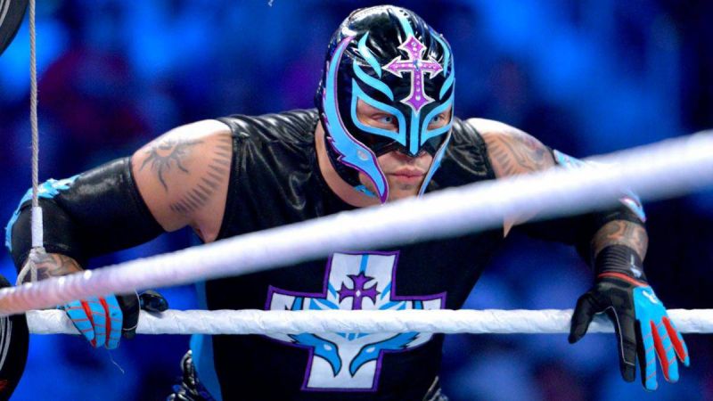 Rey Mysterio se retira de la lucha libre