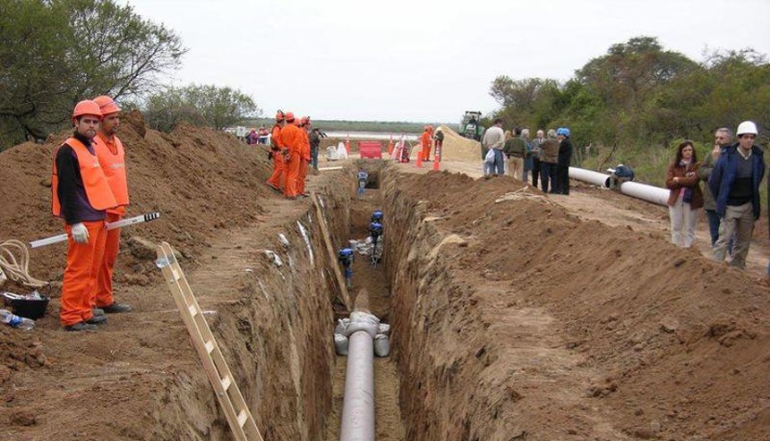 El gobierno de Quintana Roo trabaja en modernizar la infraestructura de Cancún con grandes obras y una de estas es la instalación de gasoductos en el bulevar Colosio